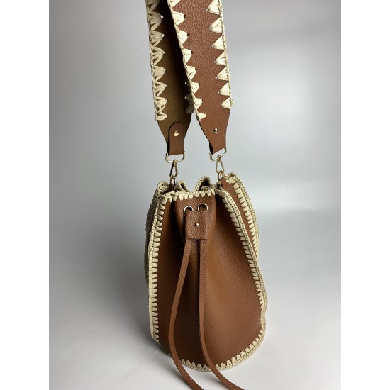 By Aynur Kos Taba Rengi Alaçatı Çanta Modeli