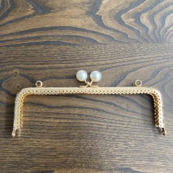 By Aynur Kos Gold İnci Detaylı Burs 20 cm