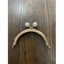 By Aynur Kos İnci Detaylı Gold Çanta Klipsi / Bursu 10 cm