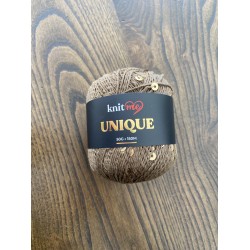 By Aynur Kos Unıque Pullu Örgü İpi 50gr. 150 mt.